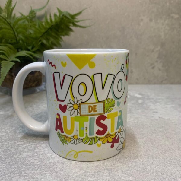 Caneca em cerâmica "Vovó de autista"